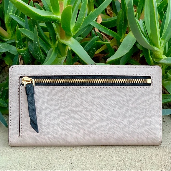 KATE SPADE Large Slim Bifold Wallet - Picture 2 of 6